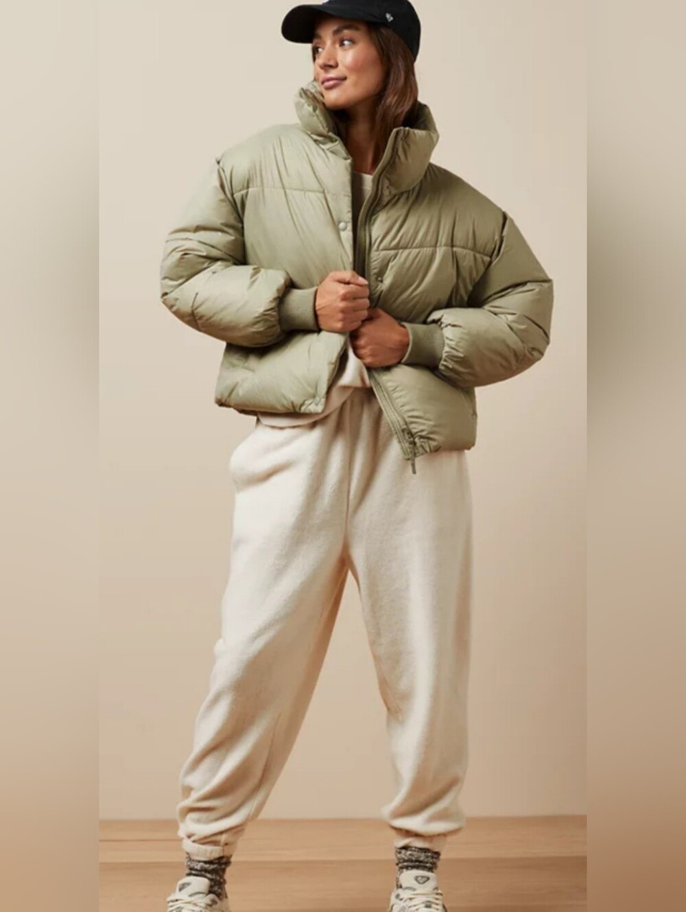 American Eagle Chill Padded Jacket Size M Color Faded Olive